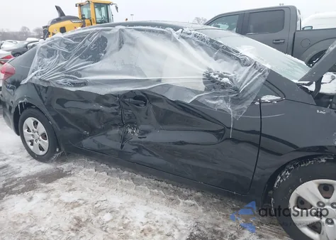 2018 Kia Forte Lx z USA, uszkodzony, nr VIN 3KPFK4A78JE168811